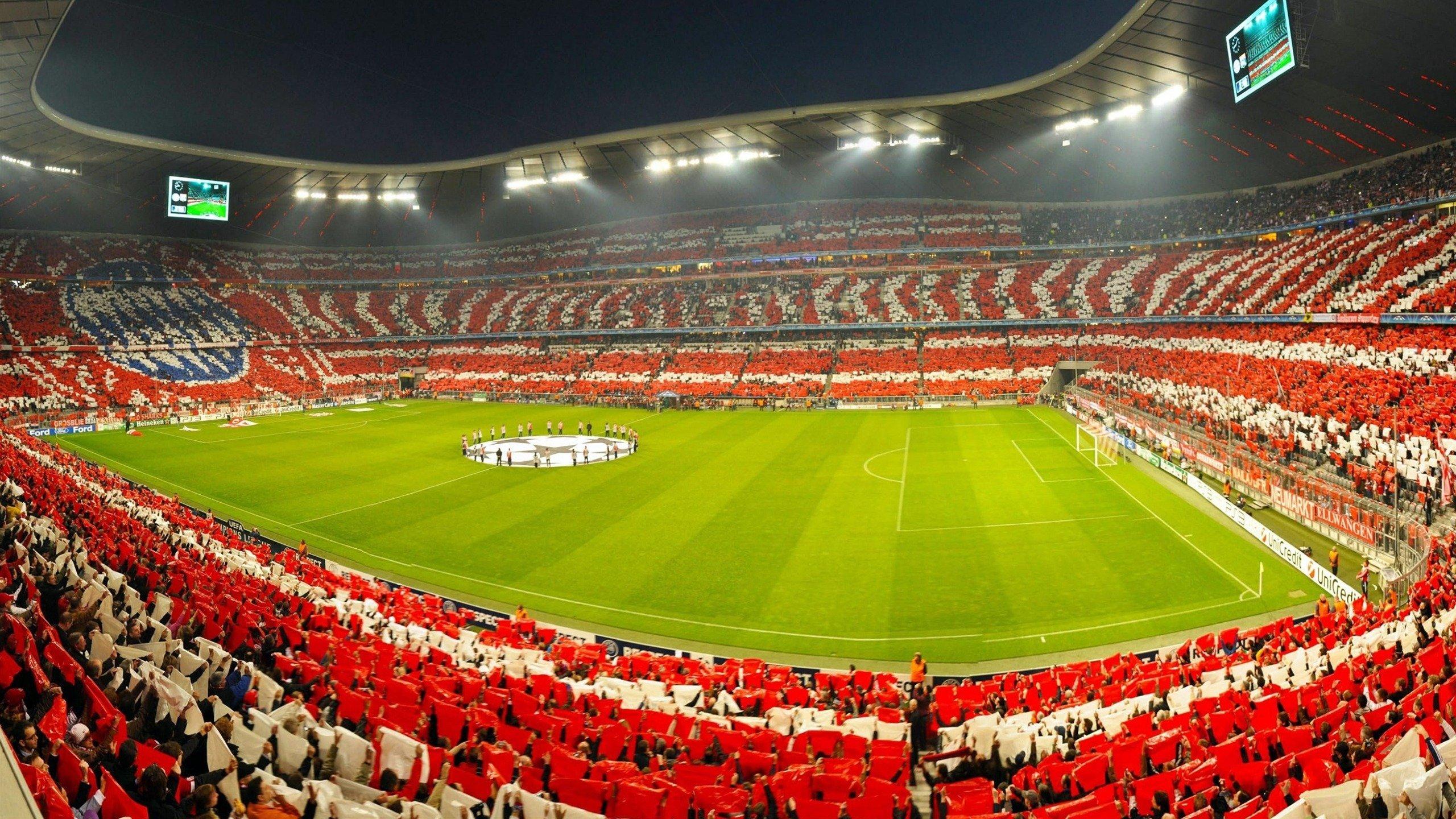 VAR裁定引发巨大争议!加克波绝妙推射遭边裁举旗扼杀,红军英超争冠路再添变数