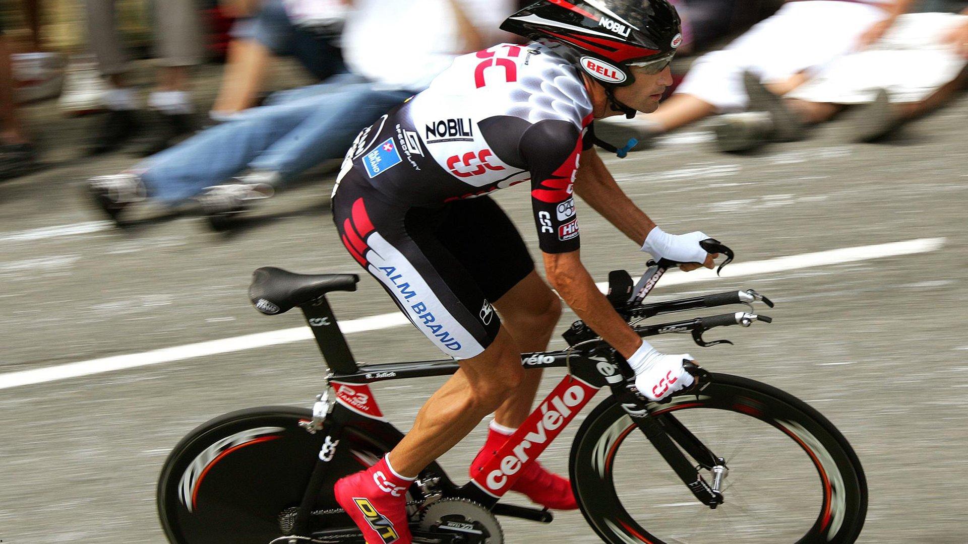 球衣定价风波折射文化考量 杨瀚森238美元战袍引发球迷热议